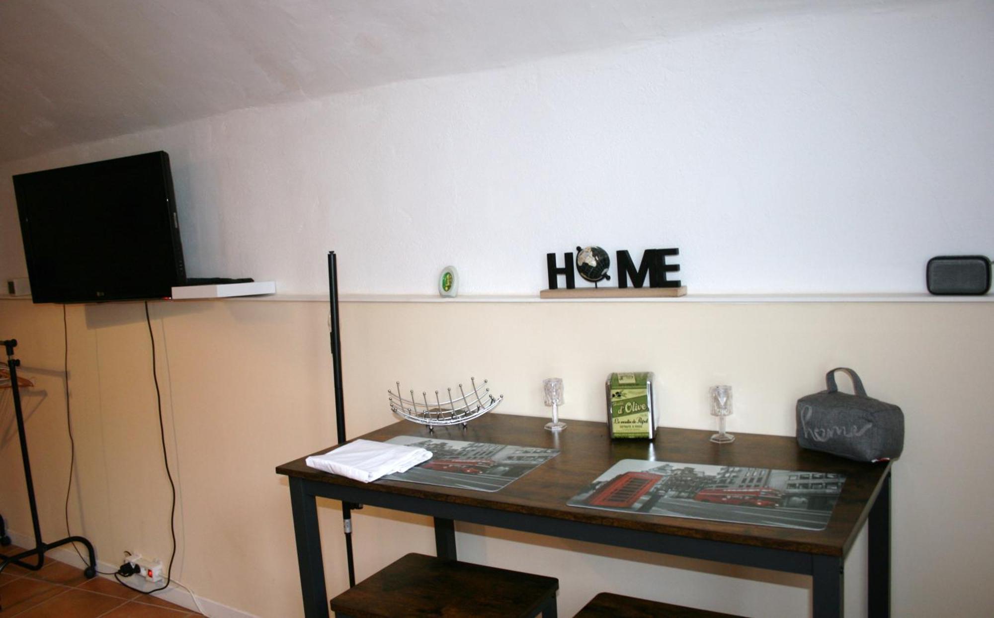 Studio Gite Mondragon Apartment *